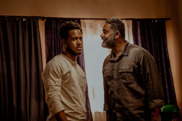 Após premiações em festivais, longa Timidez estreia nas salas de cinema do Brasil no dia 16/04 por Divulgação