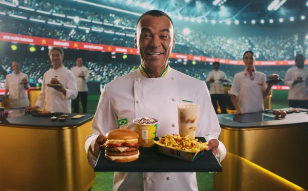 Cafu com o combo Brasil