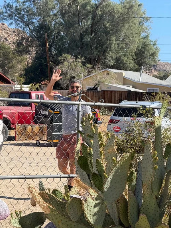 Casa no deserto da Califórnia vira refúgio de descanso de Marco Pigossi e Marco Calvani durante temporada nos EUA por Reprodução/Instagram