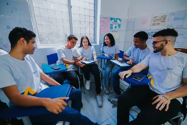 Desponta busca preparar adolescentes para a transição escola-trabalho