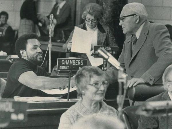 Divulgação/ Kristin Streff/ Lincoln Journal Star por O homem que processou Deus