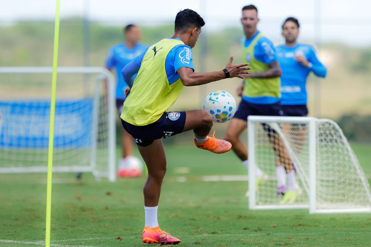 Elenco do Bahia treina em preparação para encarar o Mirassol por Rafael Rodrigues/ECB
