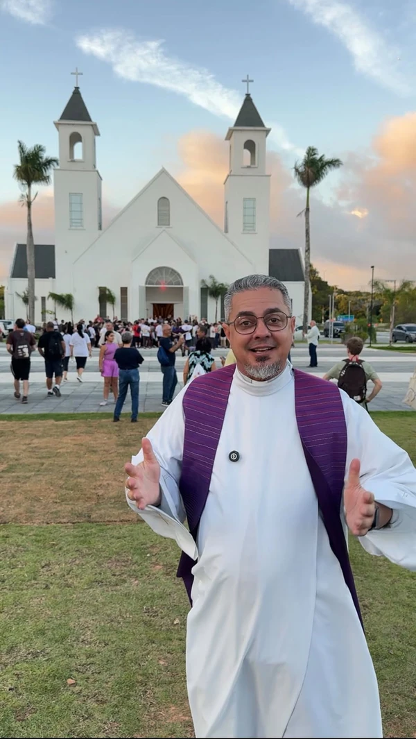 Padre Eduardo Senna foi alvo de críticas por Reprodução/Redes Sociais