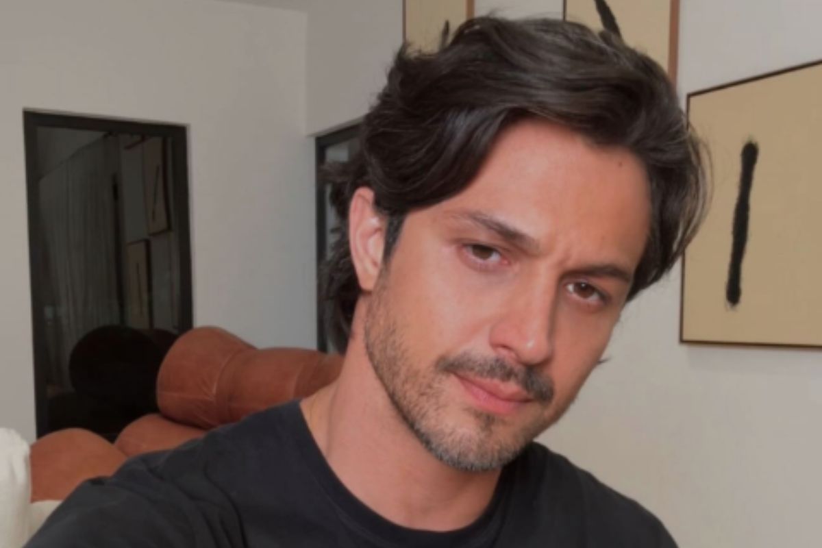Ator Rômulo Estrela é algo de golpe no WhatsApp: ‘Denunciem’ | Jornal ...