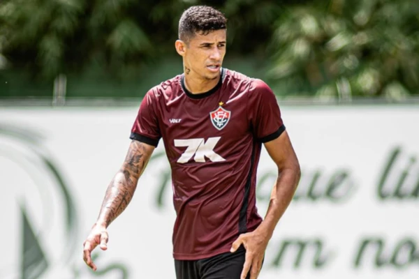 Camutanga vai desfalcar o Vitória por seis meses por Victor Ferreira/ECV