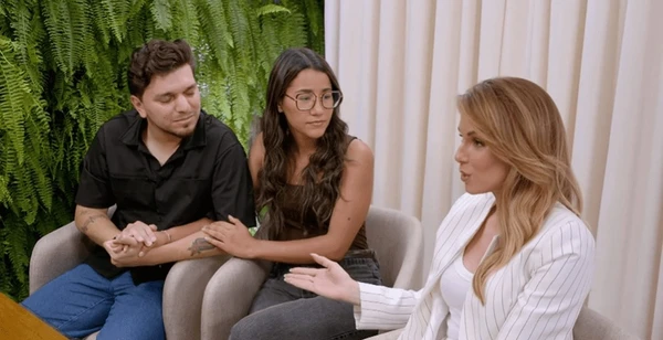 Casal de Feira de Santana realiza sonho no 'Fábrica de Casamentos' do SBT por Reprodução/SBT