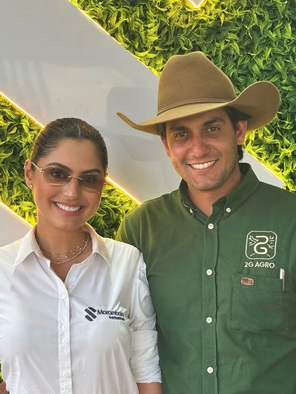 Havia celebrado o noivado com a empresária Júlia Assad Brandão cerca de duas semanas antes da morte por Reprodução