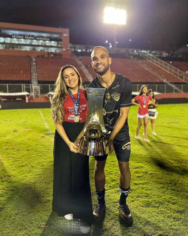 João Victor pelo Vitória por Reprodução/Redes Sociais