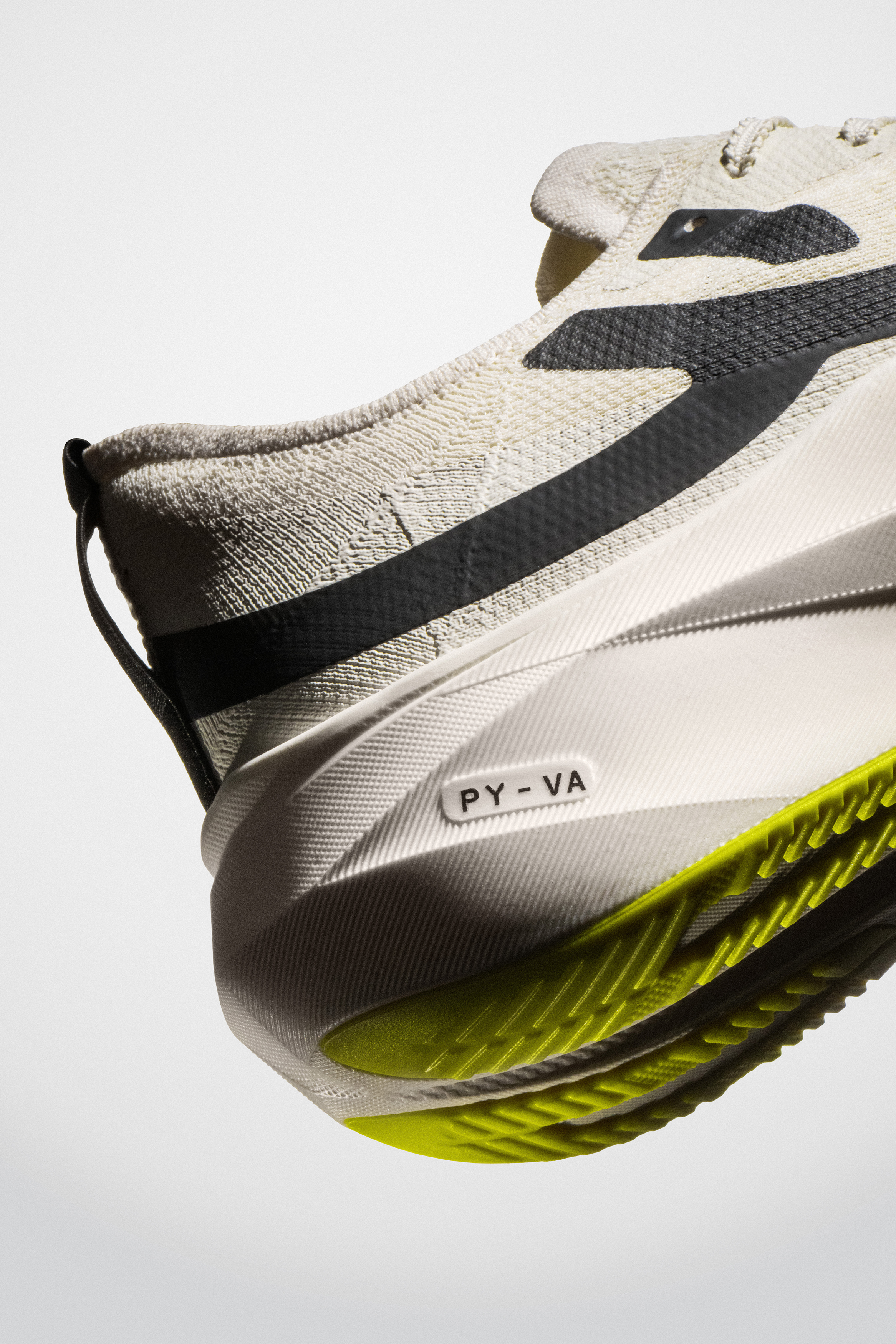 Olympikus lança Corre 5 por Divulgação