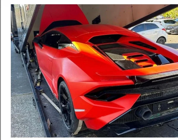 Lamborghini de ‘Nanan Premiações’ é leiloada por R$ 3 milhões por Reprodução