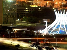 Imagem - Por que a Catedral de Brasília começa no escuro e termina em luz intensa