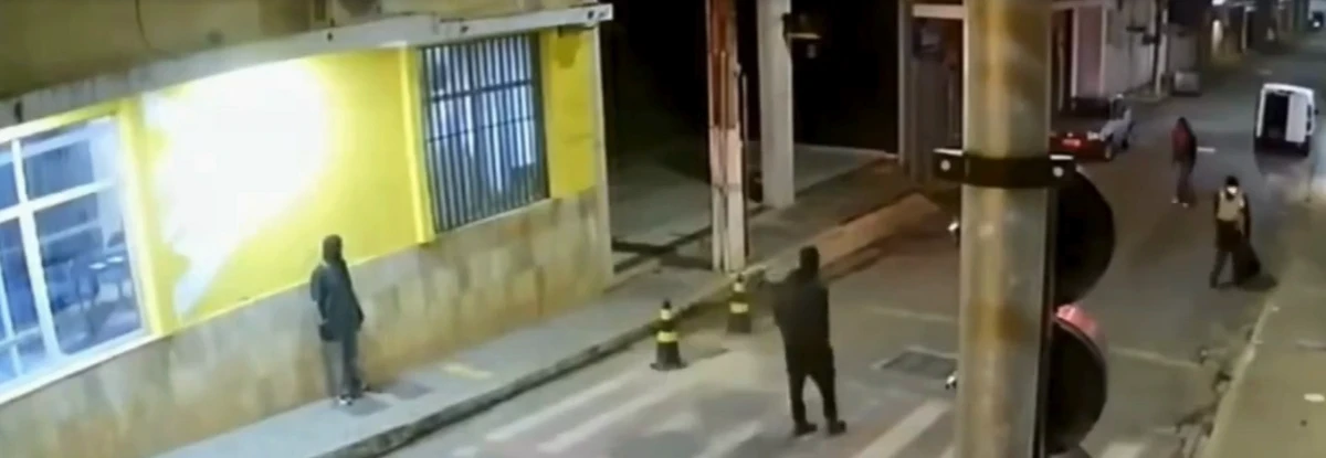 Agência foi alvo de criminosos em Minas Gerais por Reprodução