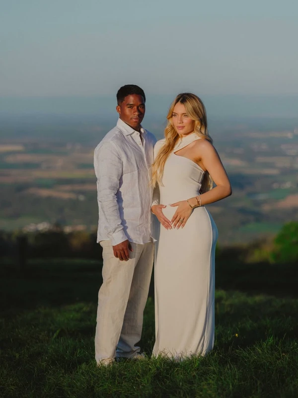 Endrick e Gabriely Miranda anunciam gravidez por Reprodução/Instagram