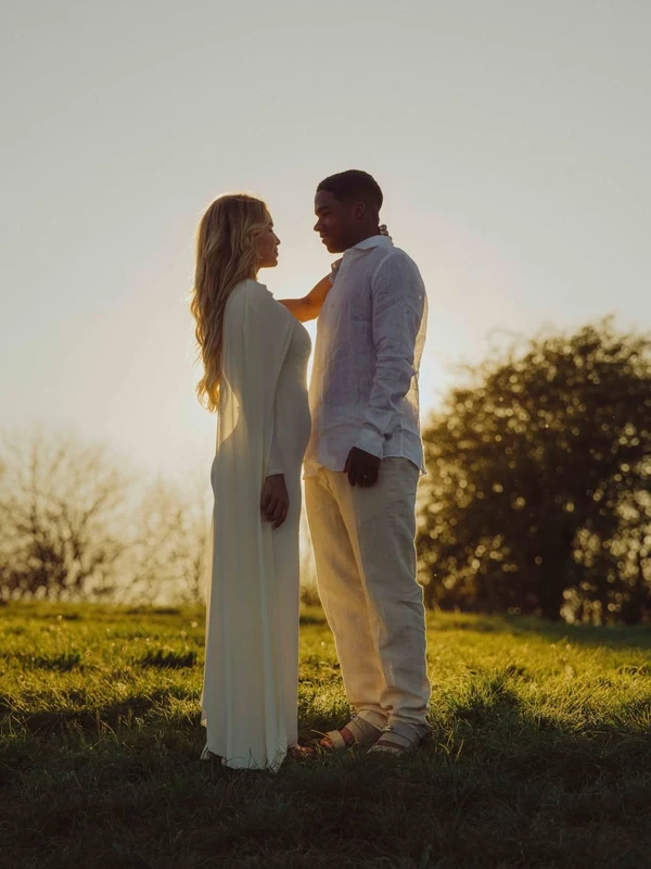 Endrick e Gabriely Miranda anunciam gravidez por Reprodução/Instagram