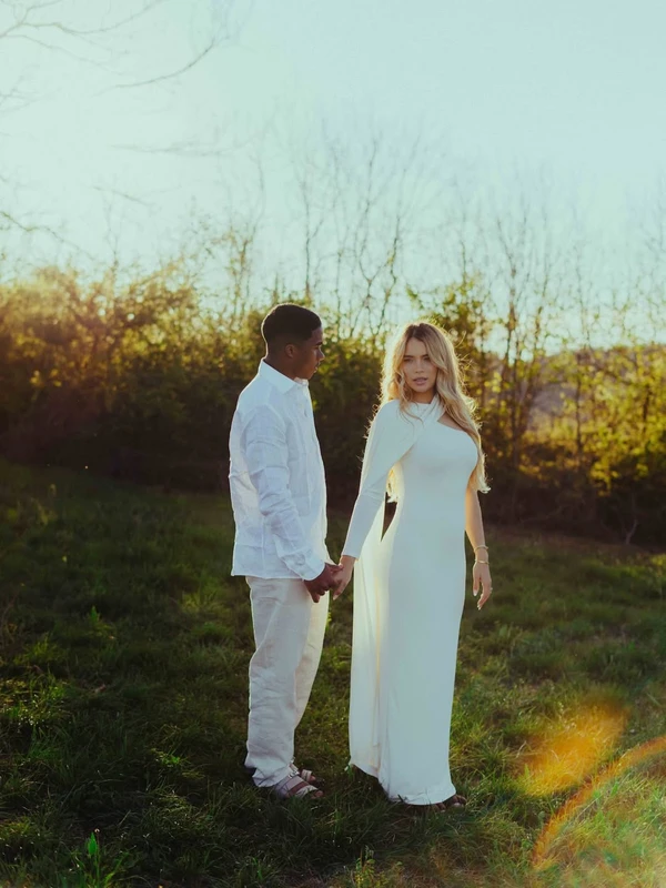 Endrick e Gabriely Miranda anunciam gravidez por Reprodução/Instagram