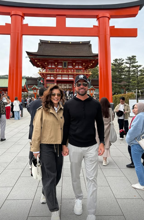 Atriz e empresário em viagem romântica por Reprodução | Instagram