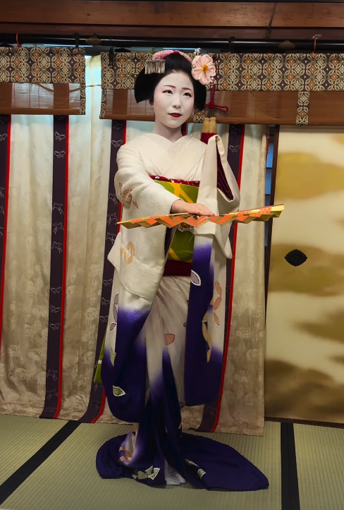 Atriz e empresário em viagem romântica por Reprodução | Instagram