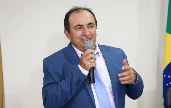 Prefeito Silas Noronha