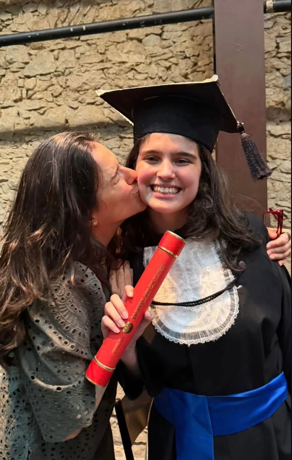 Valentina Schmidt e sua mãe, Ana Cristina por Reprodução/ Instagram