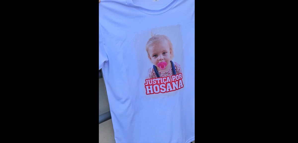 Família pediu justiça por Hosana por Reprodução