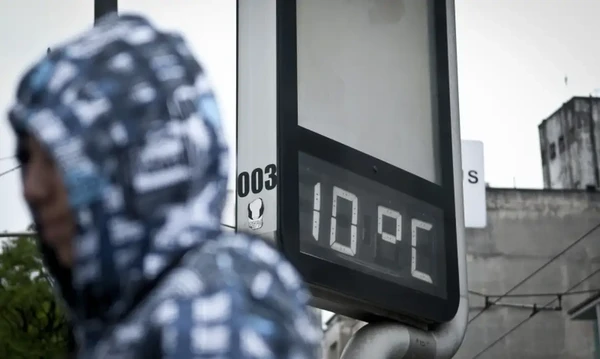 Termômetro marcando 10 graus