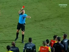 Imagem - Árbitro de Mirassol x Bahia leva 35 minutos para deixar o campo e sai escoltado por 13 policiais