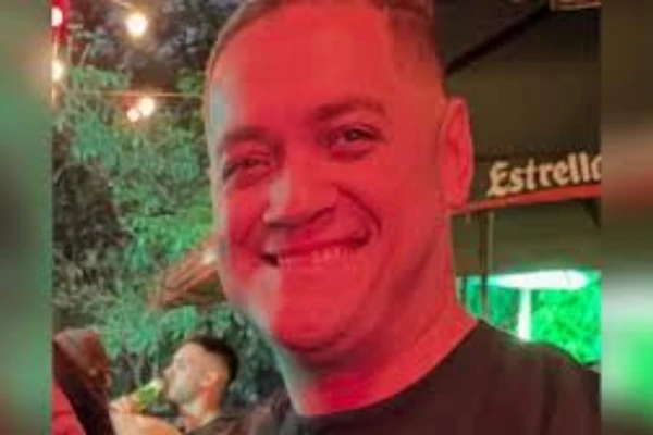 Douglas foi morto quando voltava para casa por Reprodução