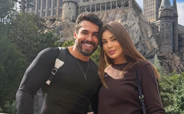 Ex-BBB Bil Araújo e Adriana Yanca