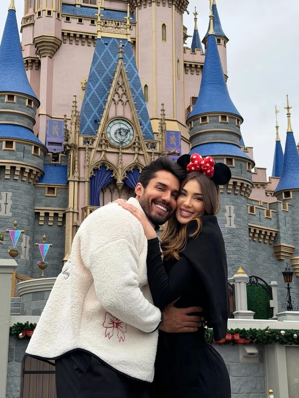 Ex-BBB Bil Araújo e Adriana Yanca por Reprodução/Instagram