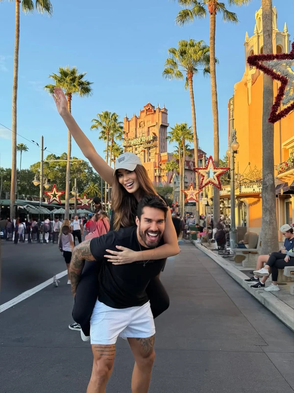 Ex-BBB Bil Araújo e Adriana Yanca por Reprodução/Instagram