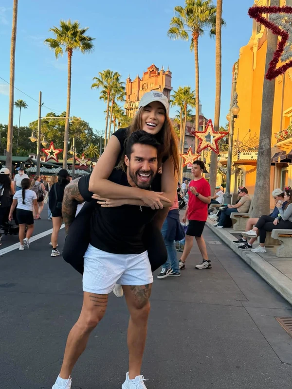 Ex-BBB Bil Araújo e Adriana Yanca por Reprodução/Instagram