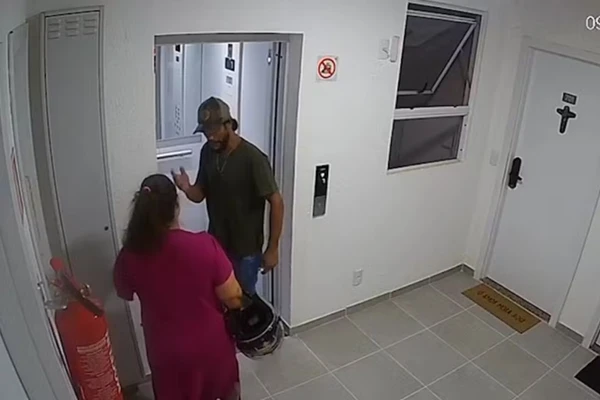 Mulher matou marido durante briga em apartamento por Reprodução