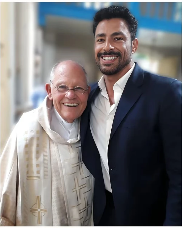 Silvio Matos fez participação especial na novela 'Terra e Paixão' (Globo, 2023) e posou com Cauã Reymond por Reprodução/Instagram