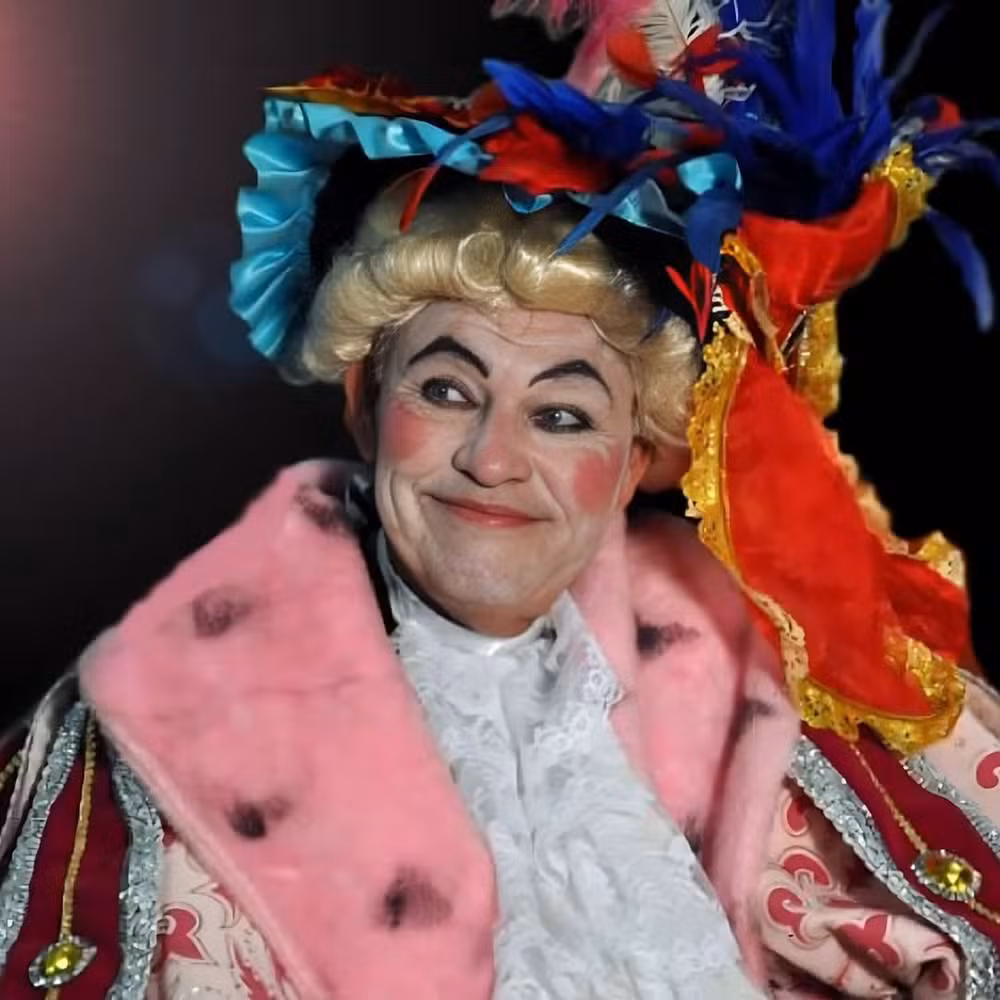 Silvio Matos na peça 'O Burguês Fidalgo da Mangueira', encenada em 2010 por Reprodução/Instagram @dematossilvio