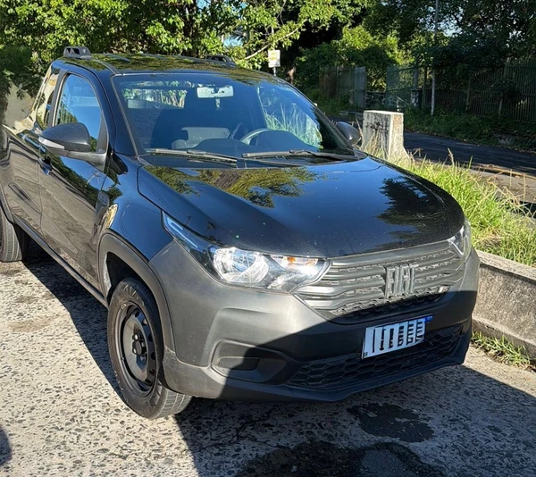 Três foram presos em ação que apreendeu carros