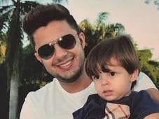 Imagem - Aos 13 anos, filho de Cristiano Araújo impressiona por semelhança com o pai