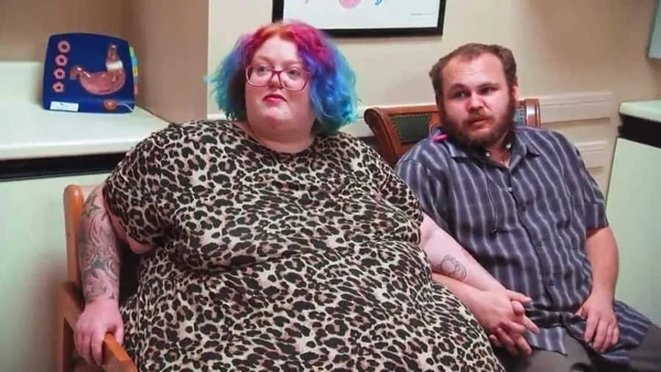 Dolly Martinez, participante do Quilos Mortais, com o então noivo, Philip por Reprodução