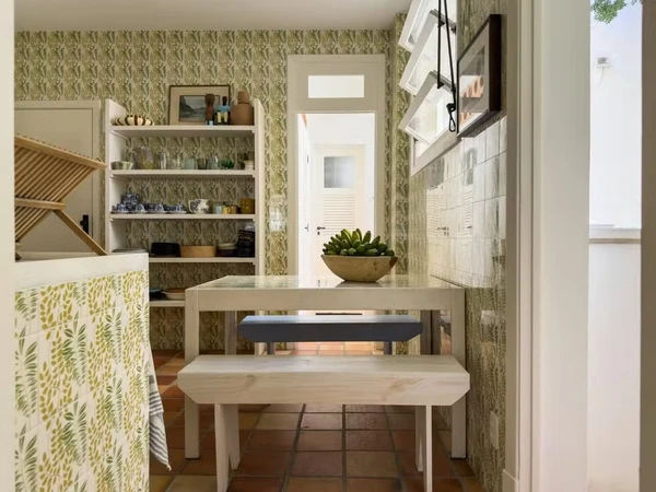 Ex-GNT, arquiteto Maurício Arruda abre apartamento de férias no Rio por Reprodução/Instagram/Lufe Gomese