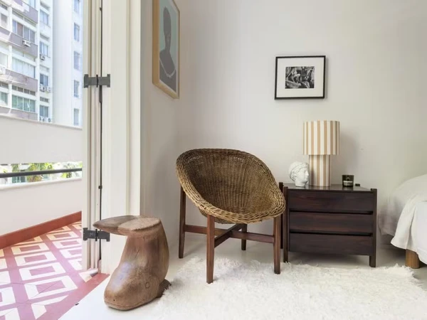 Ex-GNT, arquiteto Maurício Arruda abre apartamento de férias no Rio por Reprodução/Instagram/Lufe Gomese