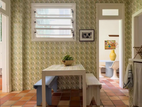 Ex-GNT, arquiteto Maurício Arruda abre apartamento de férias no Rio por Reprodução/Instagram/Lufe Gomese