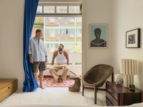 Ex-GNT, arquiteto Maurício Arruda abre apartamento de férias no Rio por Reprodução/Instagram/Lufe Gomese