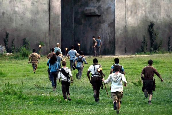 Maze Runner - Correr ou Morrer (2014) por Reprodução