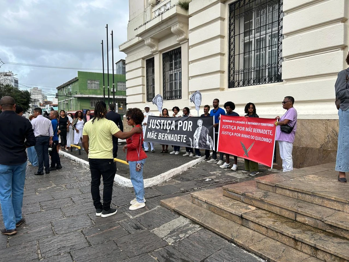 Protesto antes de julgamento por Bruno Wendel/CORREIO