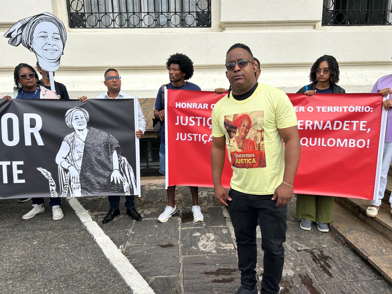 Protesto antes de julgamento por Bruno Wendel/CORREIO