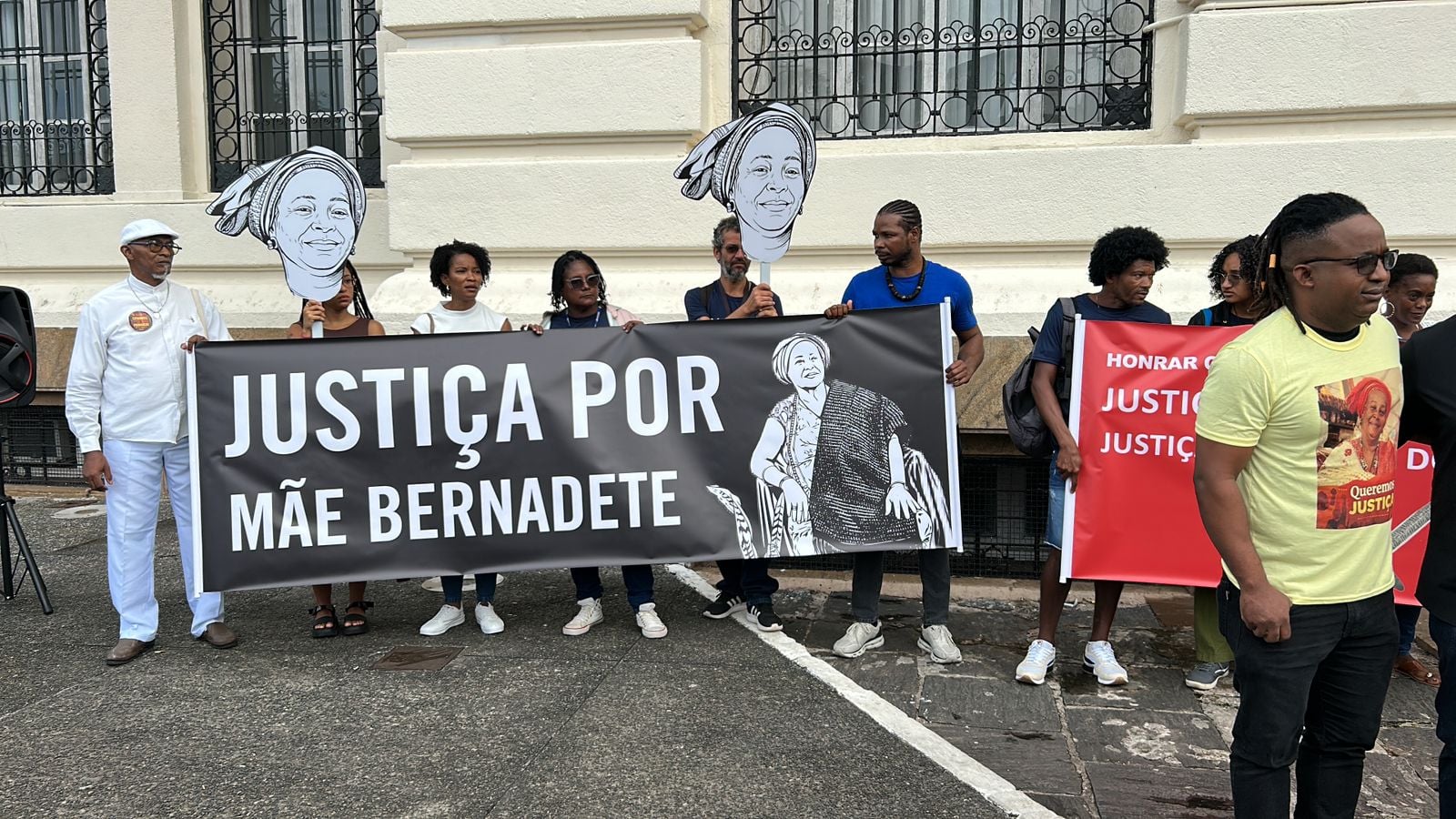 Protesto antes de julgamento por Bruno Wendel/CORREIO