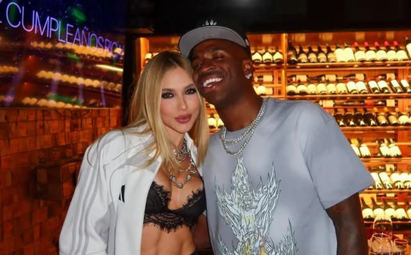 Virginia Fonseca e Vini Jr.