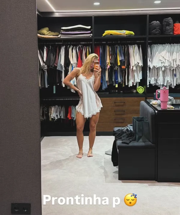 Virginia Fonseca pronta para dormir por Reprodução/Instagram