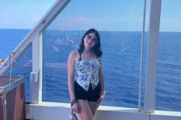 Anna Kepner por Reprodução