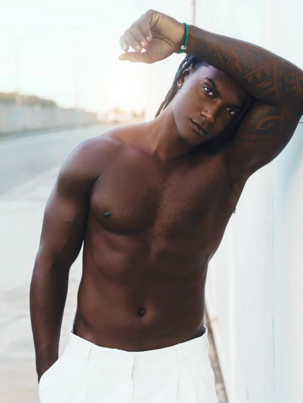 Influenciador viralizou nas redes sociais com vídeo sobre sua beleza por Reprodução | Instagram