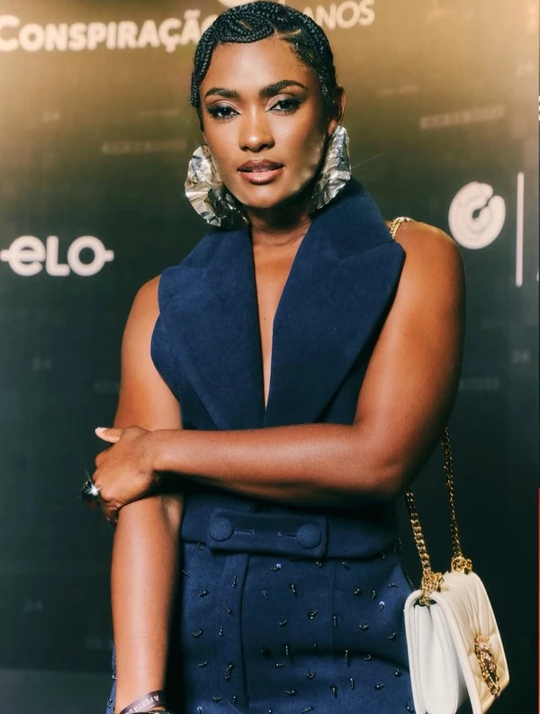 Erika Januza por Reprodução